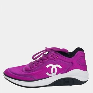 Chanel Women's Fuchsia Sneakers